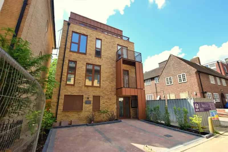 1 Bedroom Apartment Chelmsford City Centre July 8th