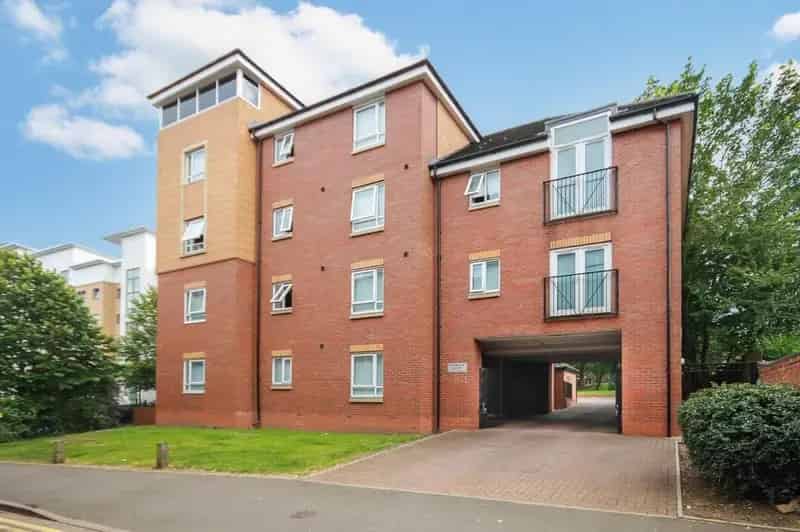 2 Bedroom Apartment to Rent
