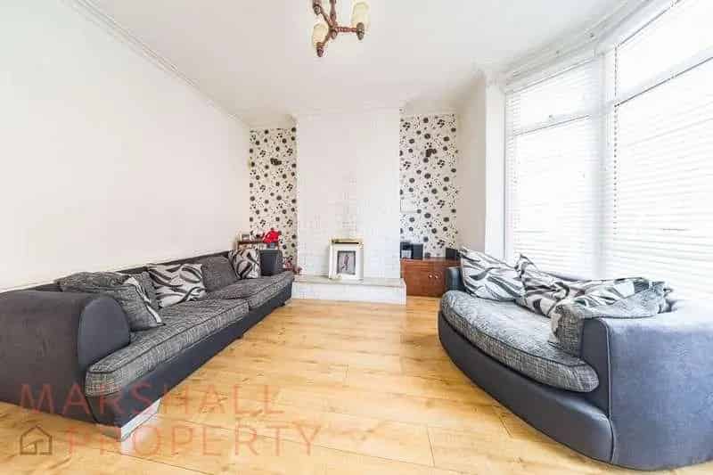3 Bed House for Sale in L19 - Close to Amenities and Transport