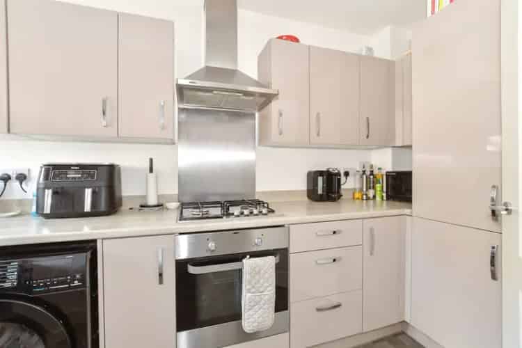 2 Bedroom Semi Detached House For Sale Cranleigh