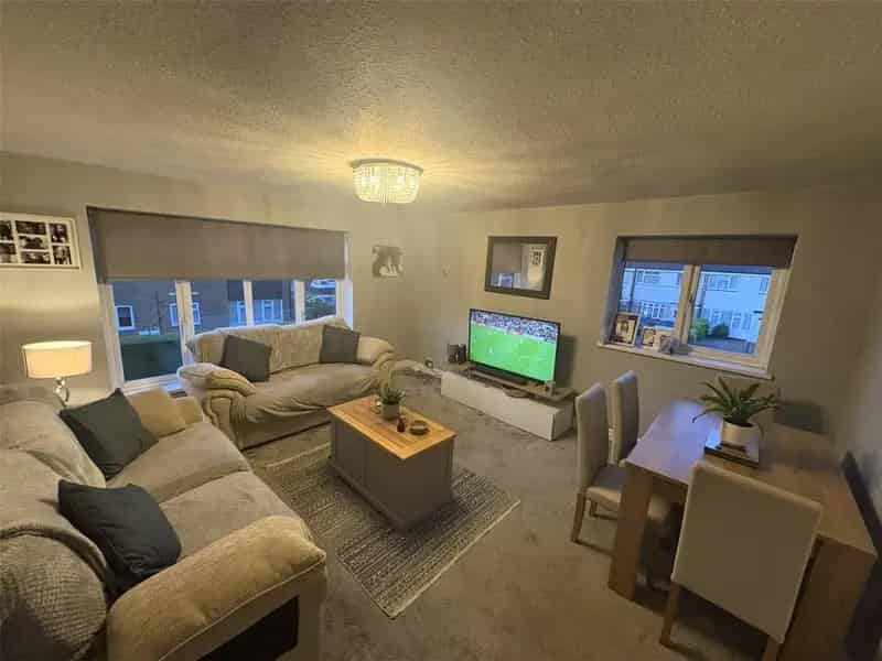 2 Bedroom Flat to Rent