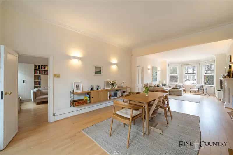 6 Bedroom Detached Edwardian House for Sale London