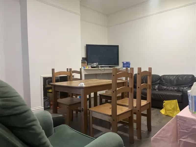 5 Bedroom Terraced House Near University of Birmingham