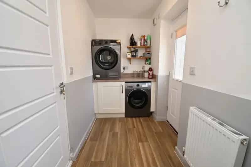 4 Bed Detached House For Sale