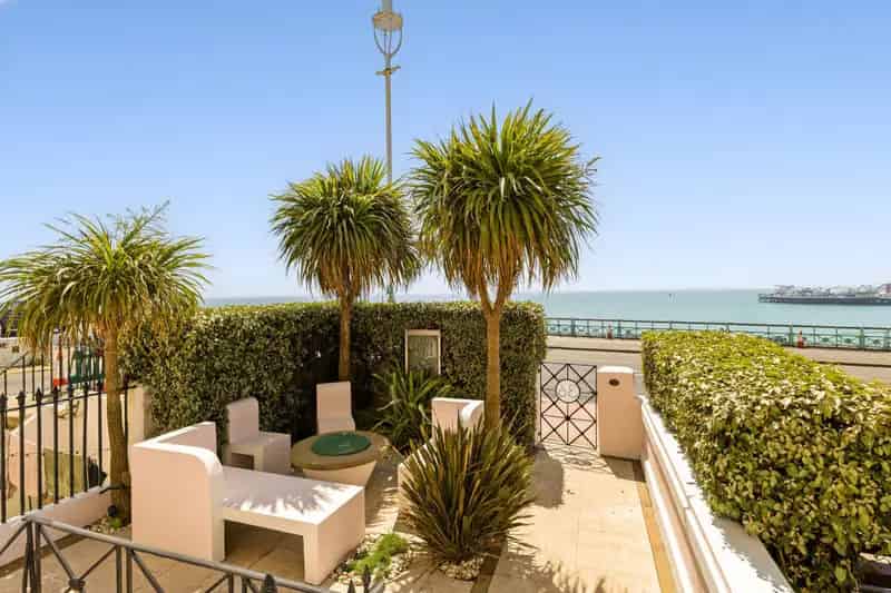 9 bedroom terraced house for sale