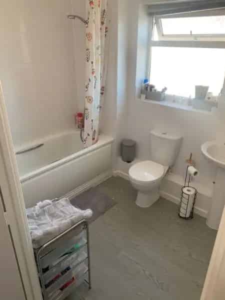 Large 2-Bedroom Flat Near Aldi Sainsburys Pinhoe