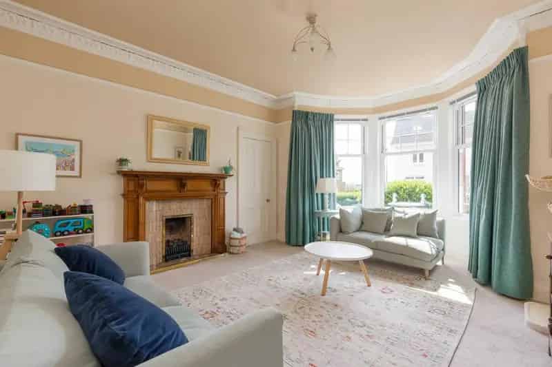 5 Bedroom Semi Detached House For Sale