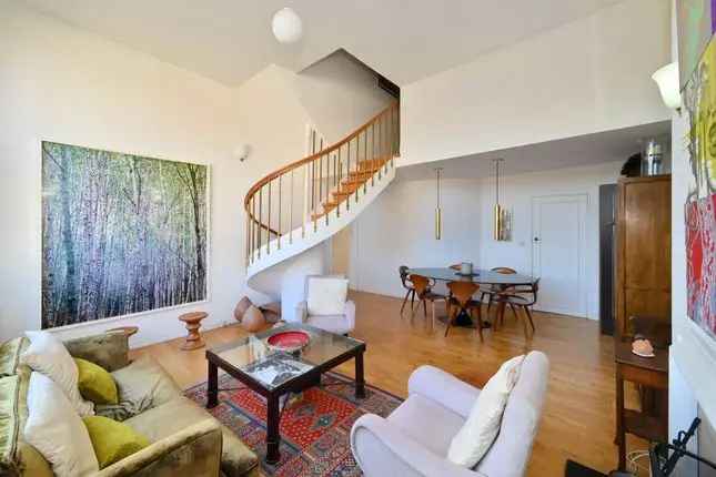 Luxury 2-Bedroom Duplex Apartment Short Let near Hyde Park