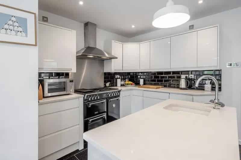 3 Bed Link Detached House for Sale