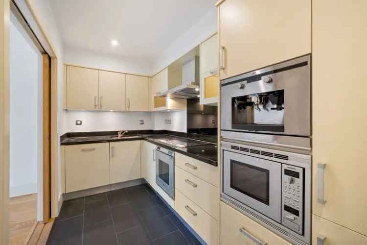 Apartment to rent with 2 bedrooms, Strand Drive, Richmond