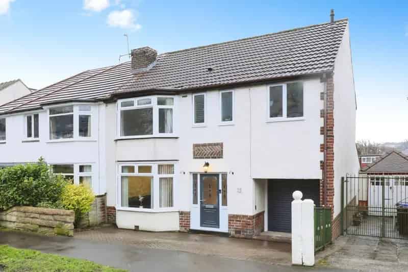 4 Bedroom House Extended Semi Detached Garage Hot Tub