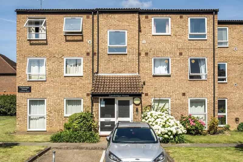 2 Double Bedroom Apartment near Putney High Street