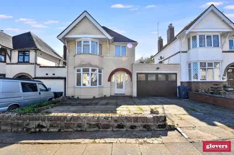 3 Bedroom Link Detached House for Sale