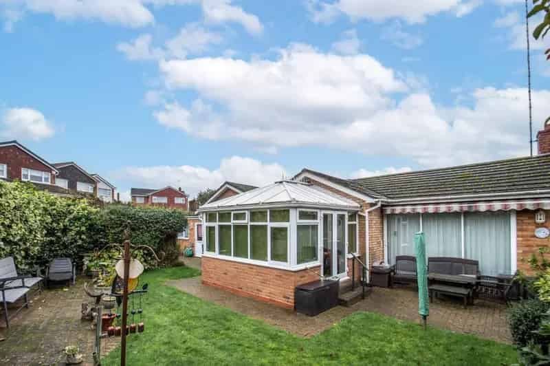 2 bedroom bungalow for sale