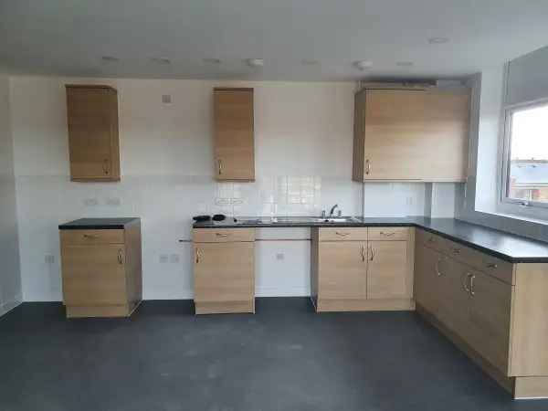 Flat For Rent in Chadwell St Mary, England