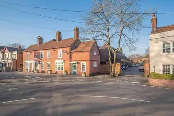 Commercial property For Rent , CQ Service Area 4, Cherwell District, England