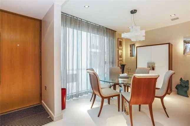 Mews house to rent in Knightsbridge, London SW7