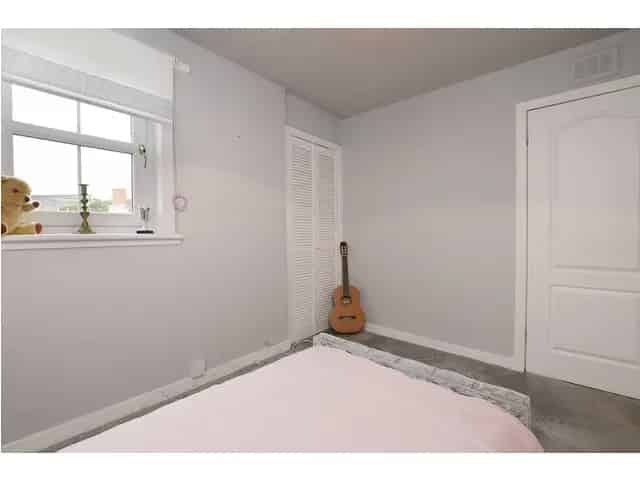 2 Bedroom Semi Detached House For Sale Near High Street