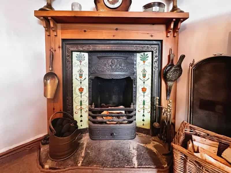 3 Bedroom Semi Detached House for Sale Eccleshall Stafford