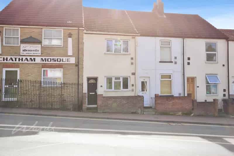 2 Bedroom Terraced House to Rent