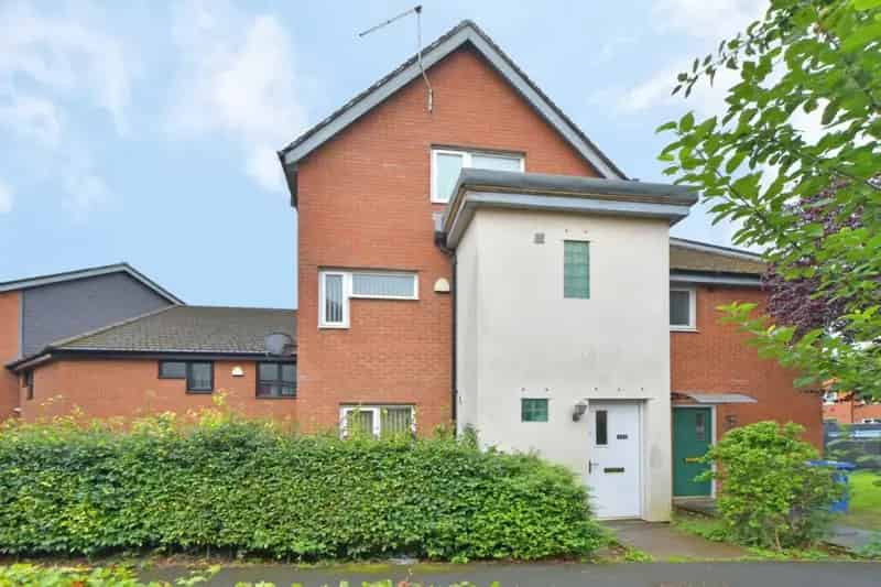 4 Bedroom Townhouse For Sale No Onward Chain