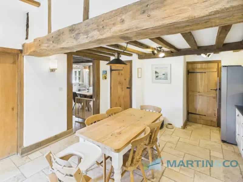 4 bedroom House
 To Rent