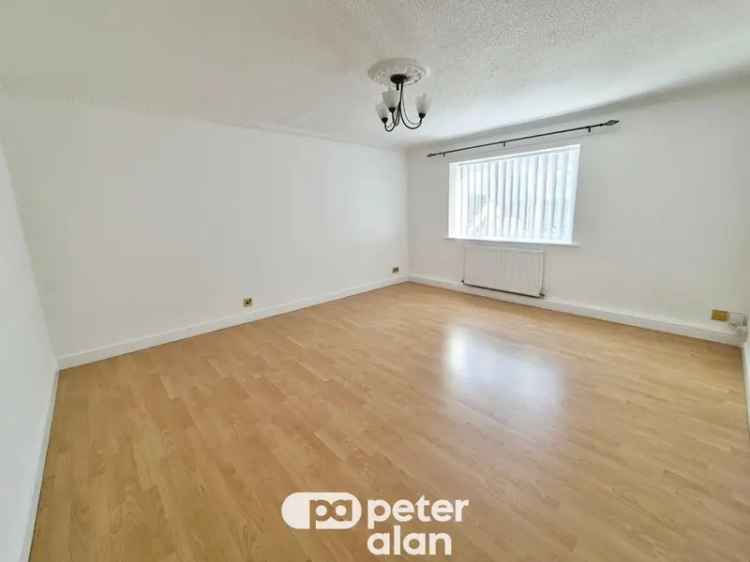 2 Bedroom Flat Driveway Garden Zero Deposit Available