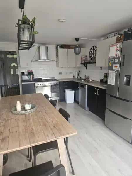 3 Double Bedroom Townhouse with Garage and Garden
