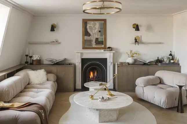 Luxury 2-Bedroom Apartment Short Let South Kensington Onslow Gardens