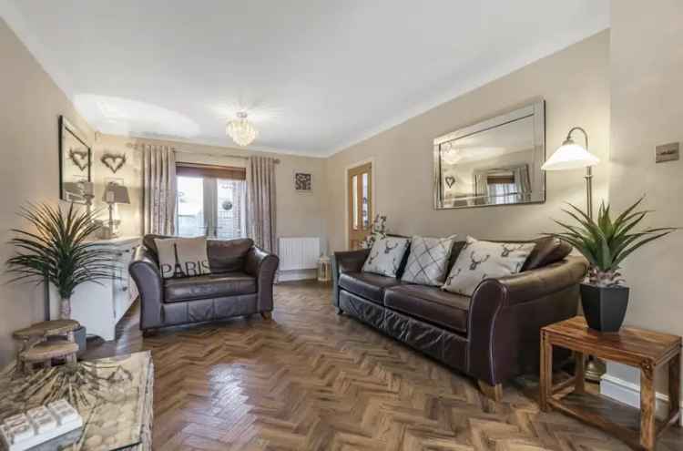 4 Bedroom Detached House For Sale in Boothstown