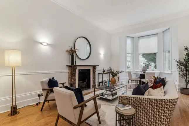 Flat for sale in Redcliffe Square, Chelsea SW10