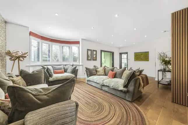 Four Double Bedroom Detached House Underhill Road East Dulwich