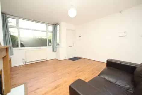 2 Bed House Leeds City Centre South Facing Garden