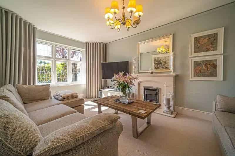 4 bed house for sale
