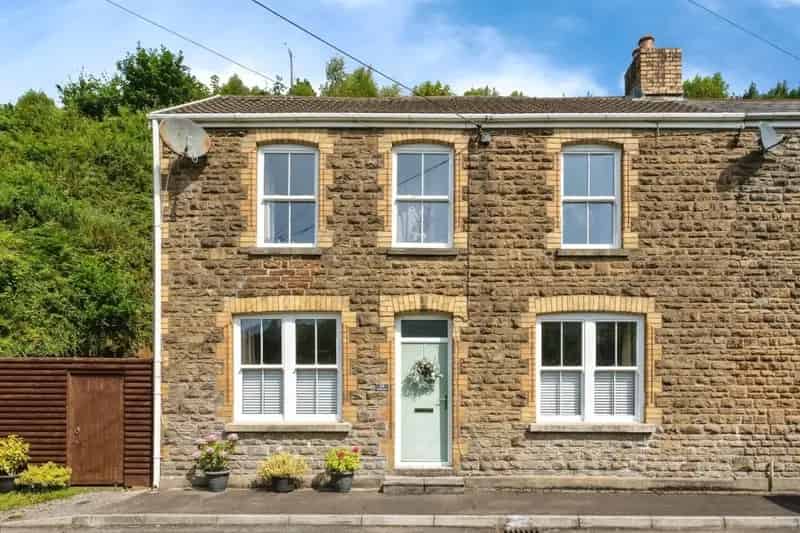 3 Bedroom Semi Detached House Afan Valley Stunning Views Modern Kitchen