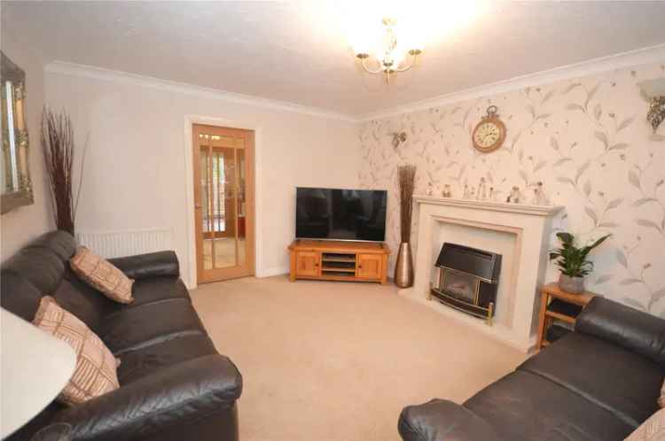 House For Sale in Leeds, England