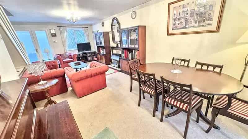 3 Bedroom Detached House for Sale Moseley Golf Club Views