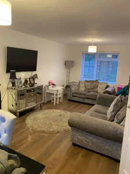 2 Bedroom Semi Detached House in Sought After Village