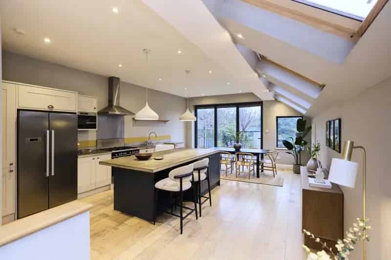 5 Bedroom Terraced House for Sale