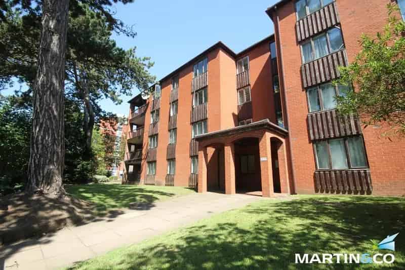 2 Bedroom Flat to Rent