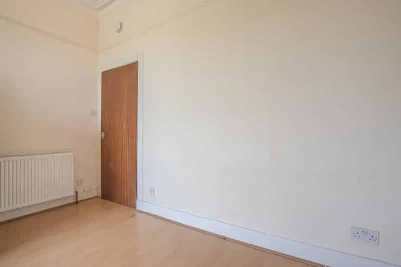 1 Bedroom Flat For Sale - Investor & First Time Buyer Opportunity