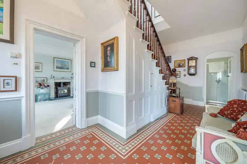 5 Bedroom Edwardian House Chipstead Golf Course Views