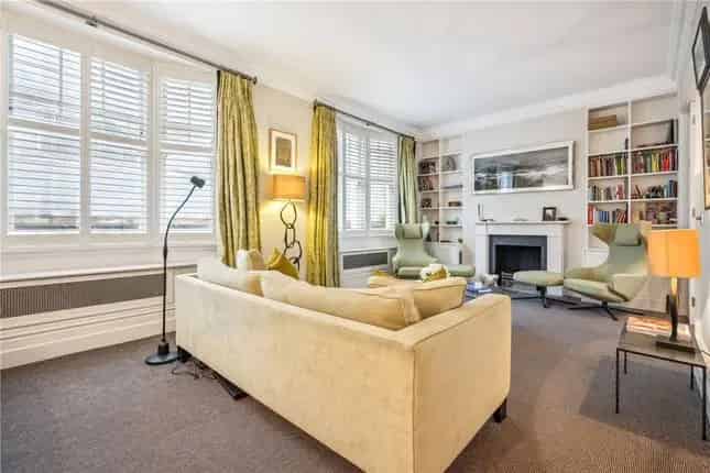 Flat for sale in New Cavendish Street, Marylebone, London W1G