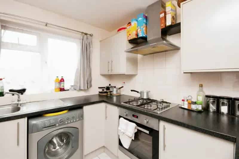 Three Bedroom House in Hampden Park