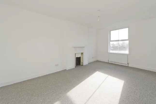 Maisonette to rent in St. Quintin Avenue, London W10