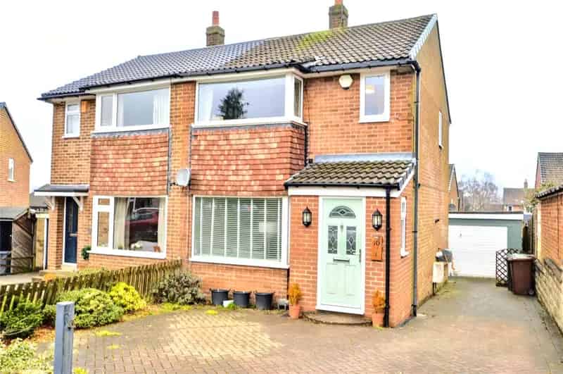 Three Bed Semi Detached House with Kitchen Diner - Great First Home