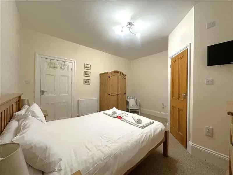 2 3 Bed Flat for Sale in Filey Near Glen Gardens