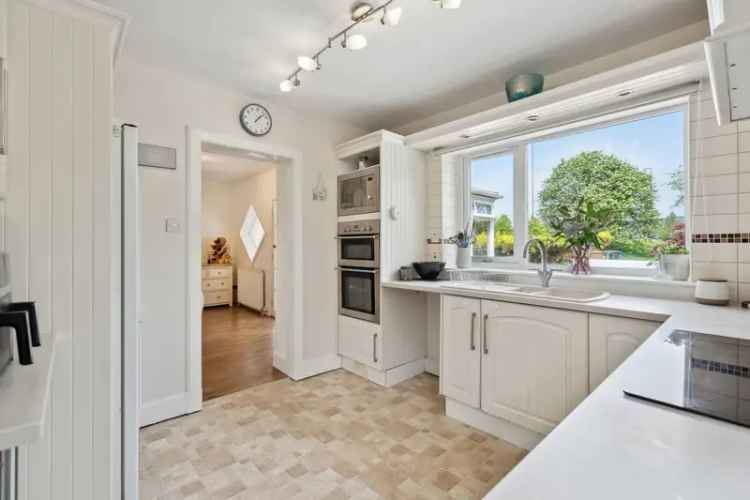 Spacious Semi-Detached Cottage in Stirling's Causewayhead