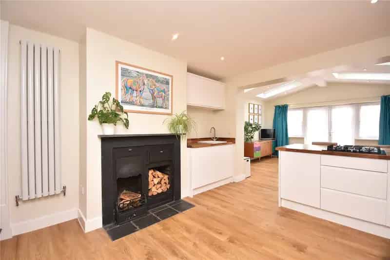 Extended Semi-Detached Property in Scholes Village
