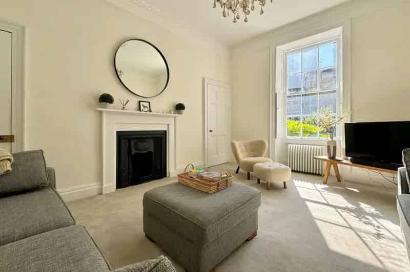 2 Bedroom Apartment for Sale in City Centre Georgian Townhouse